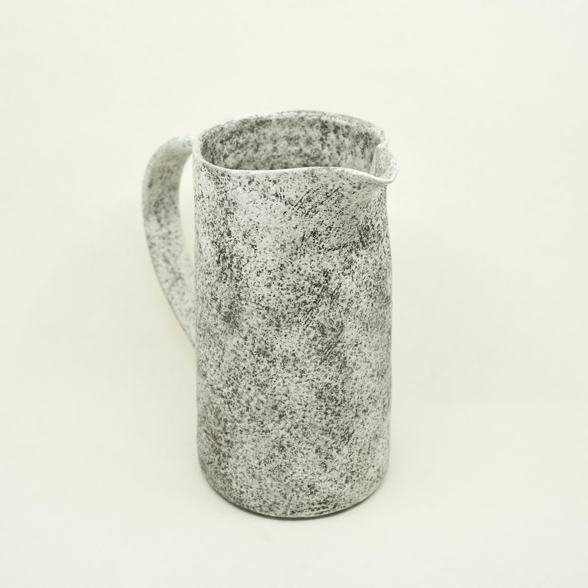 Kohiki Water Pitcher / Vase
