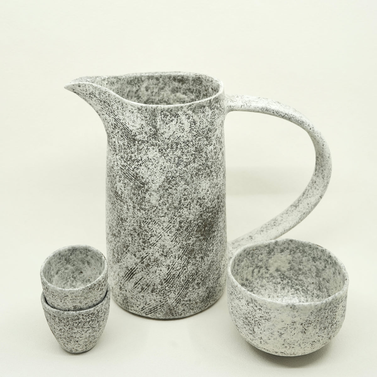 Kohiki Water Pitcher / Vase