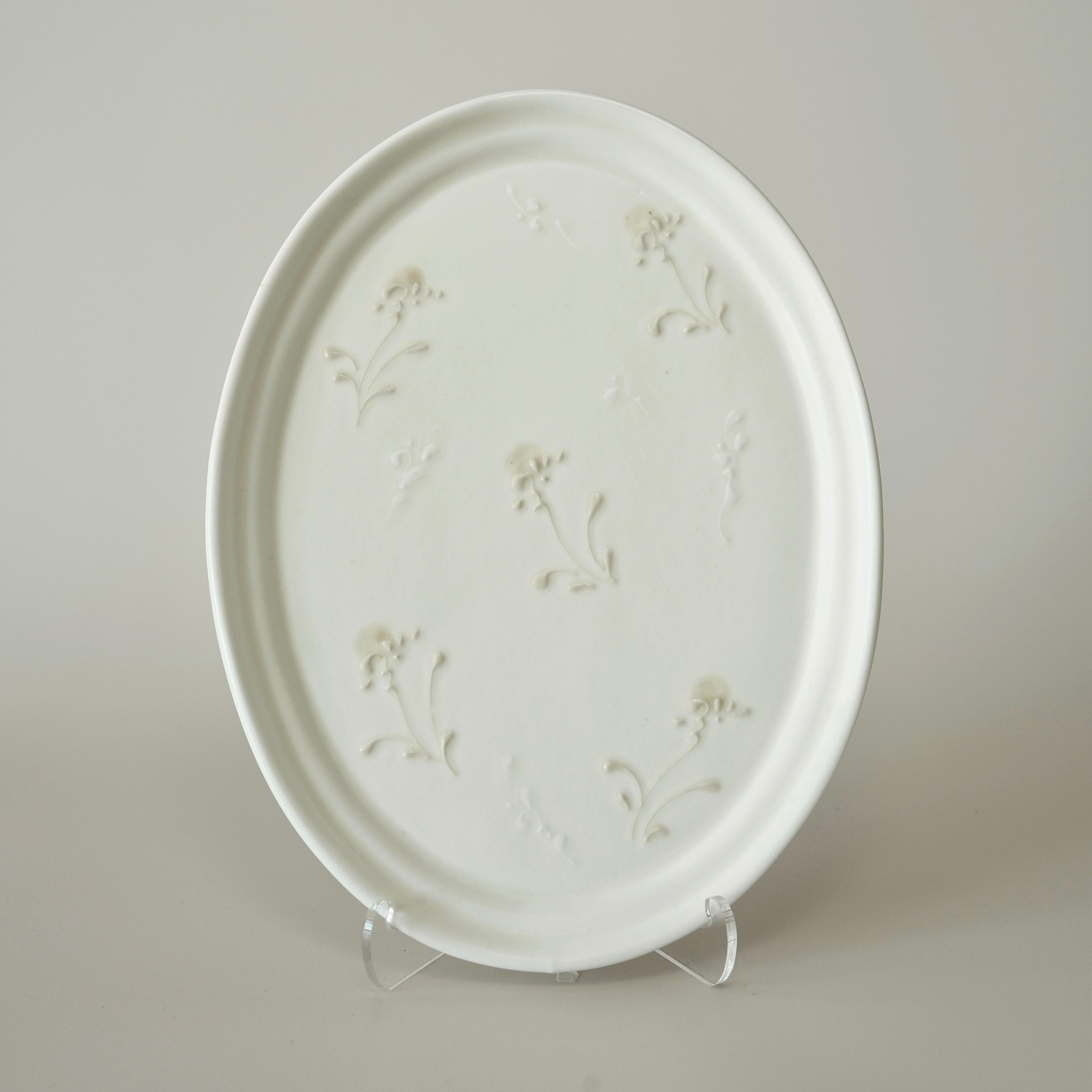 Floral Relief Oval Plate
