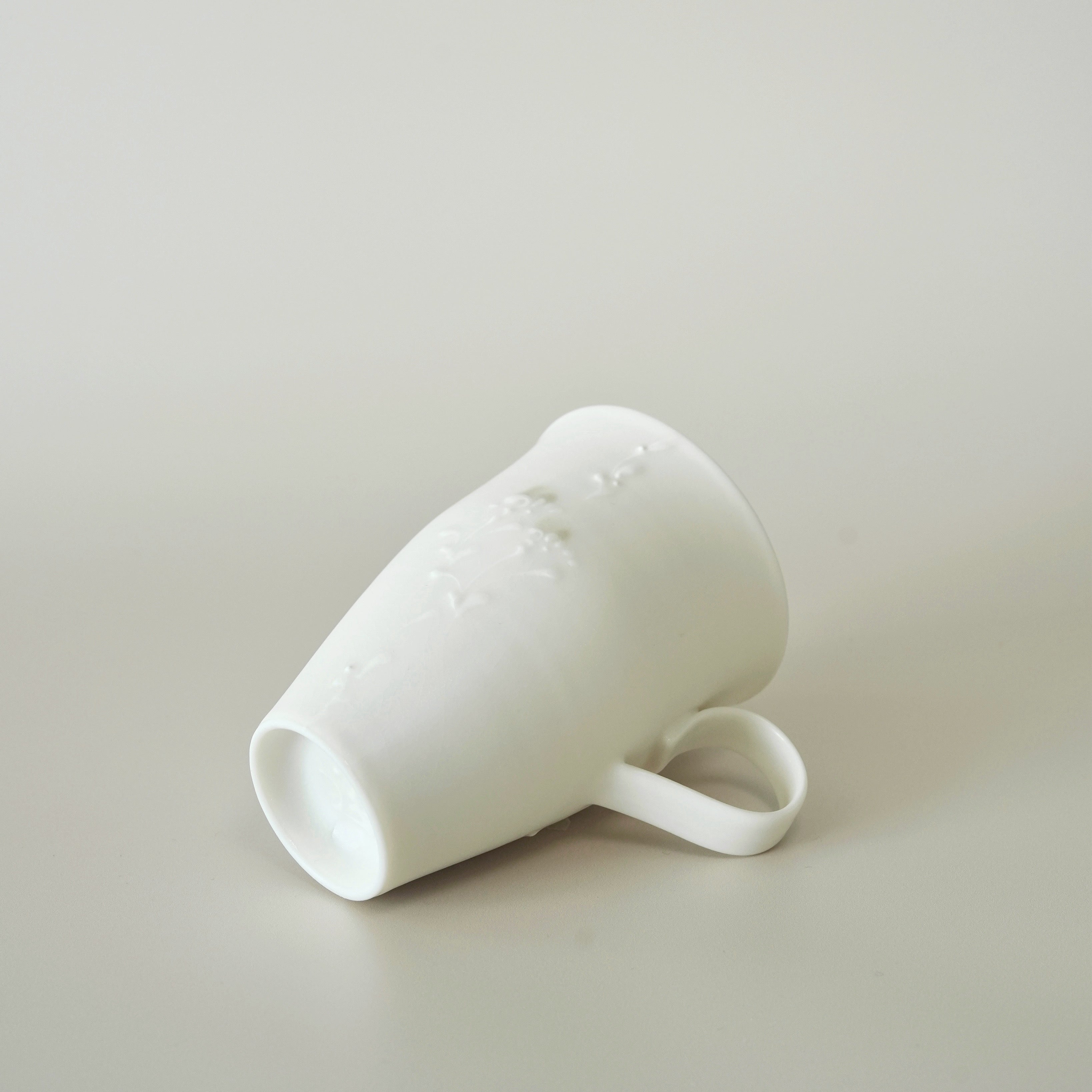 Dandelion Relief Mug