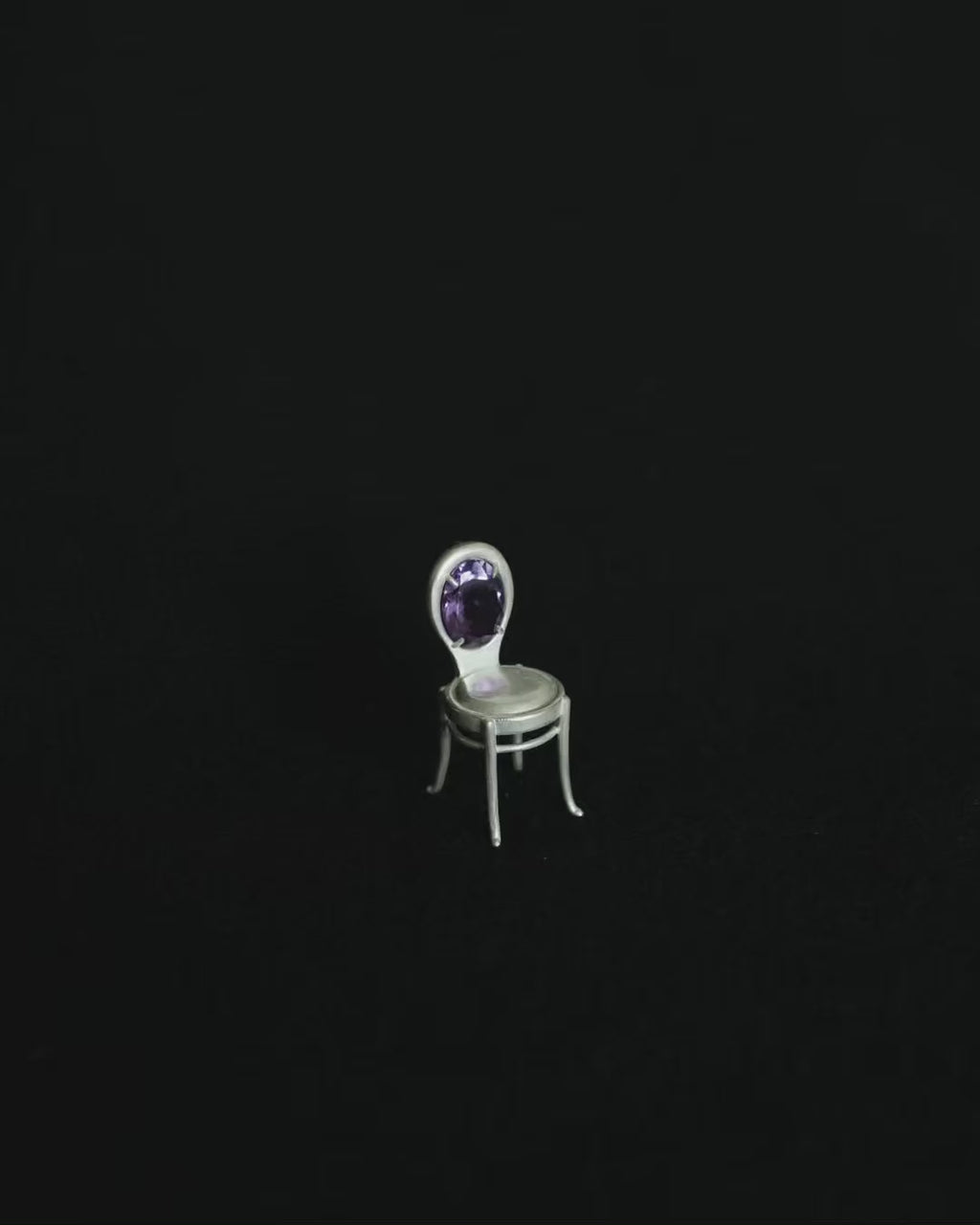 The Chair No.7 – Amethyst